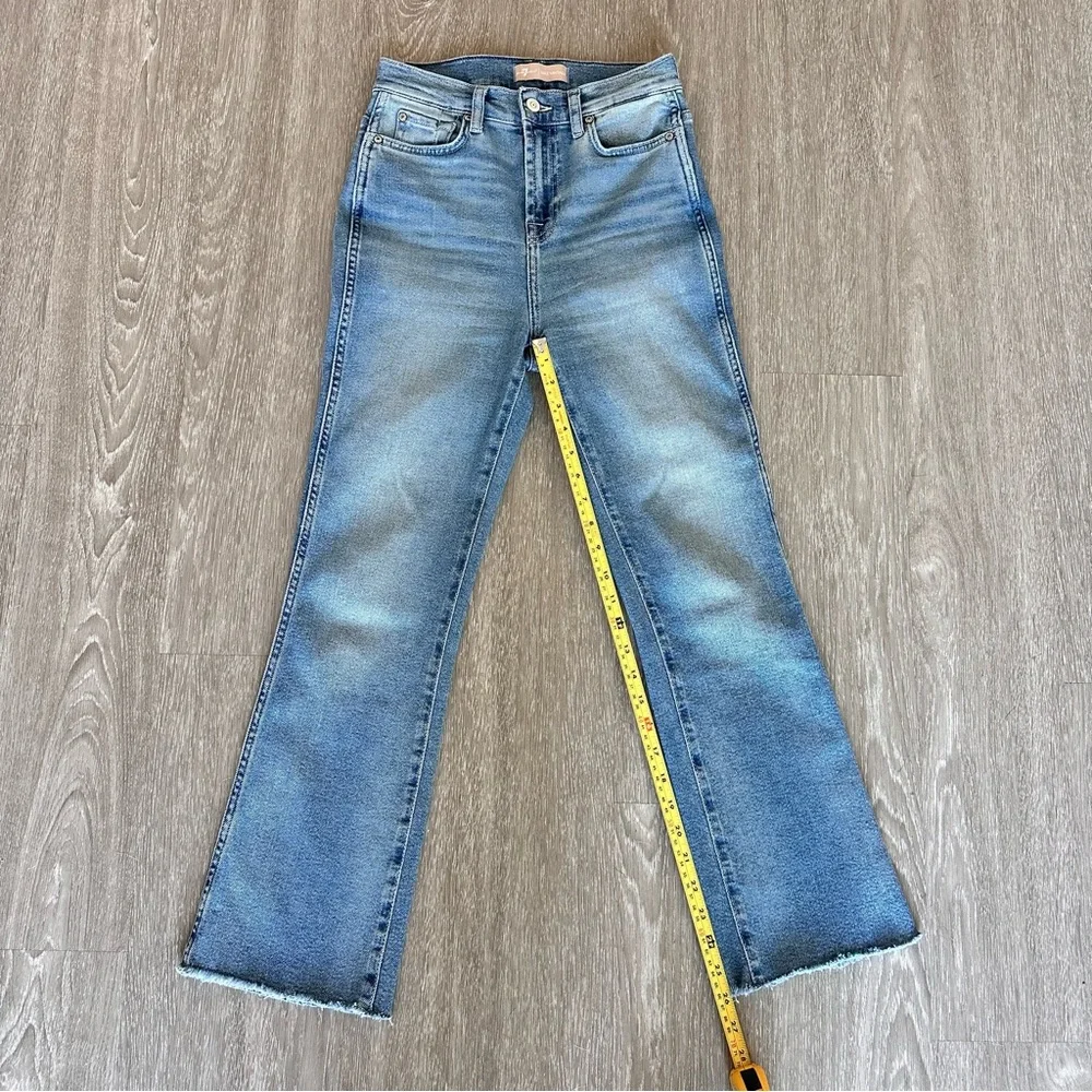 7 FOR ALL MANKIND Kick Flare Jeans | Size 25 | High Rise Cropped Raw Hem - Picture 8 of 11